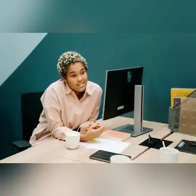 赵语